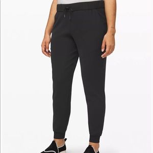 Lululemon 28” On The Fly Jogger Woven